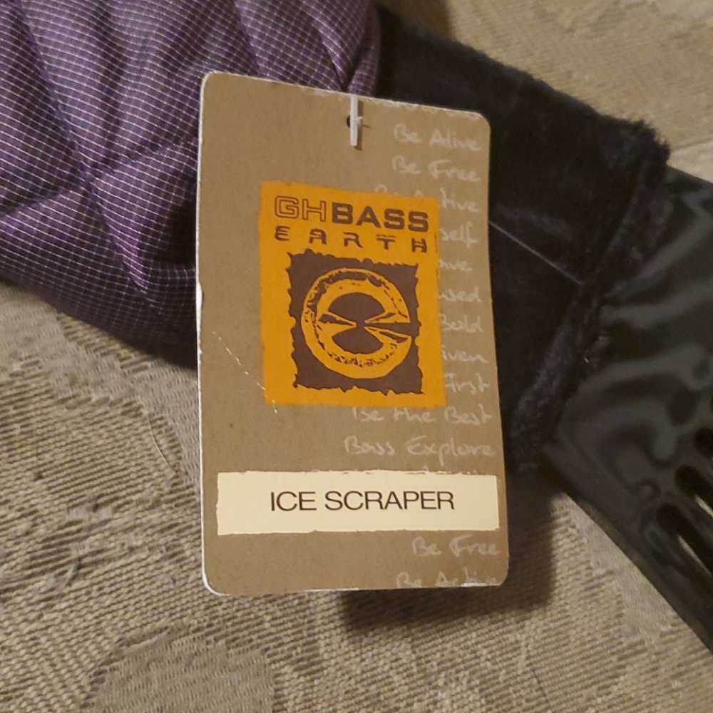 Fuzzy lined ice scraper! - Picture 5 of 7